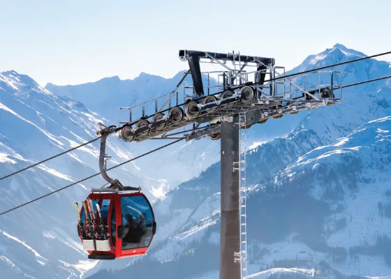 Manufacturer of elastomer and composite parts for mountaineering equipment