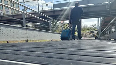 Revêtement de sol caoutchouc pour quais de gare
